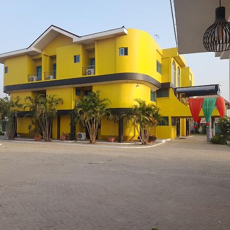 Brookvale Hotel Weija Luaran gambar
