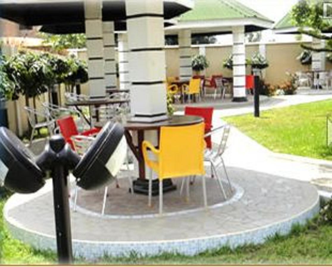 Brookvale Hotel Weija Luaran gambar