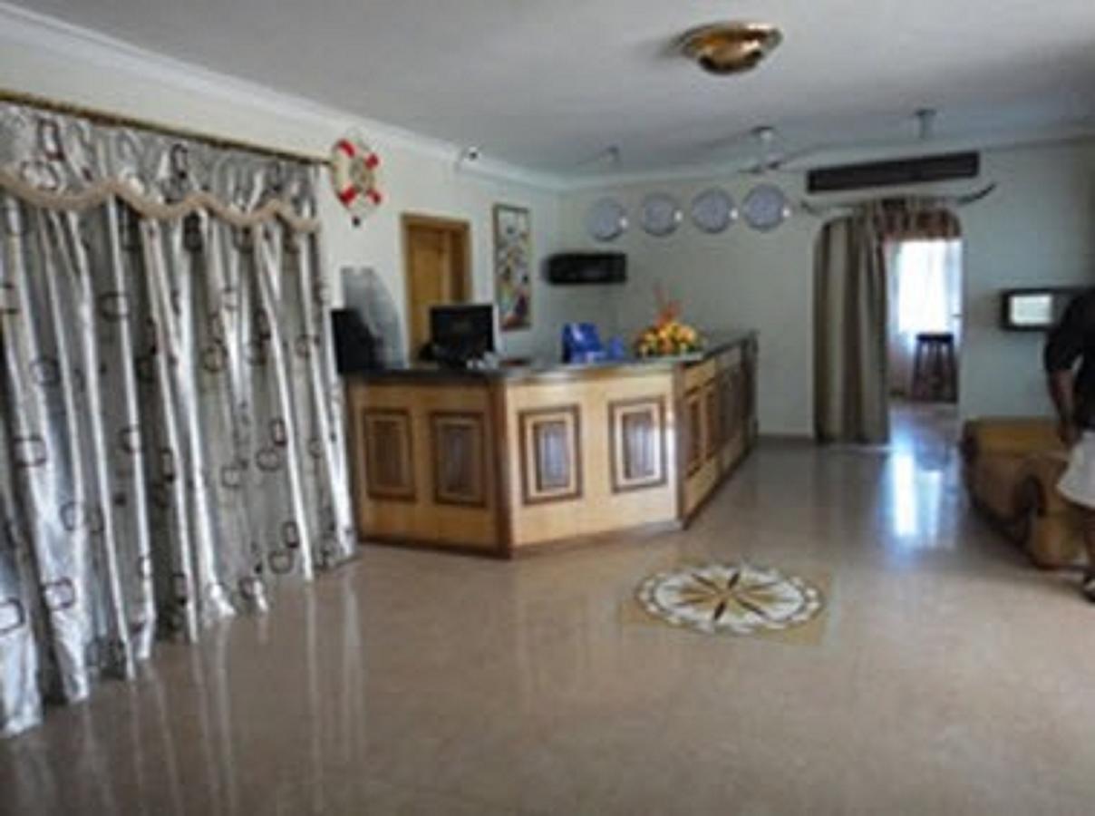 Brookvale Hotel Weija Luaran gambar