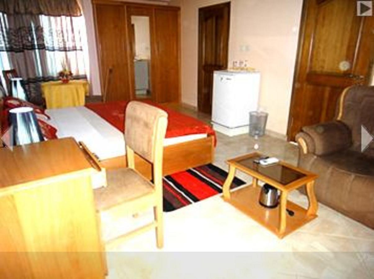 Brookvale Hotel Weija Luaran gambar