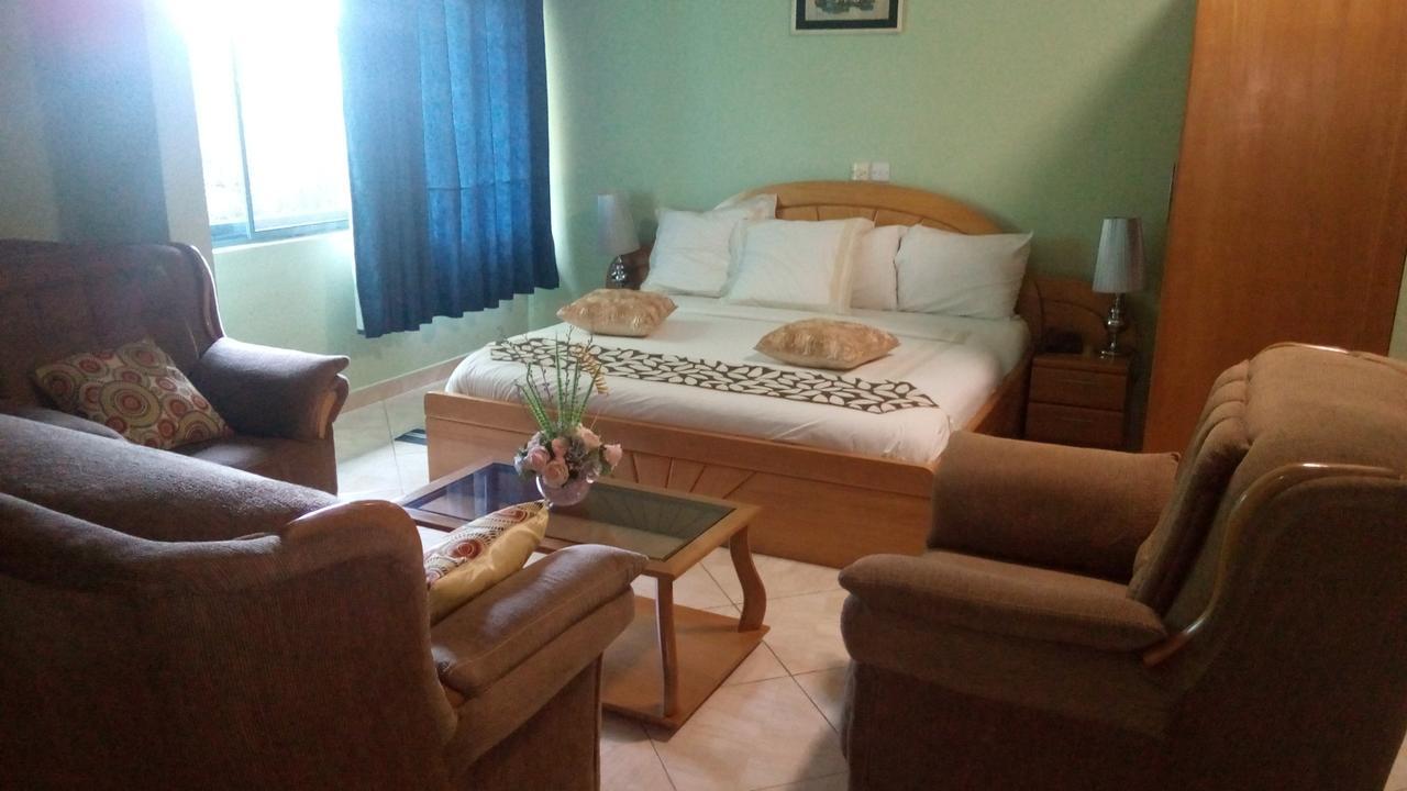 Brookvale Hotel Weija Luaran gambar