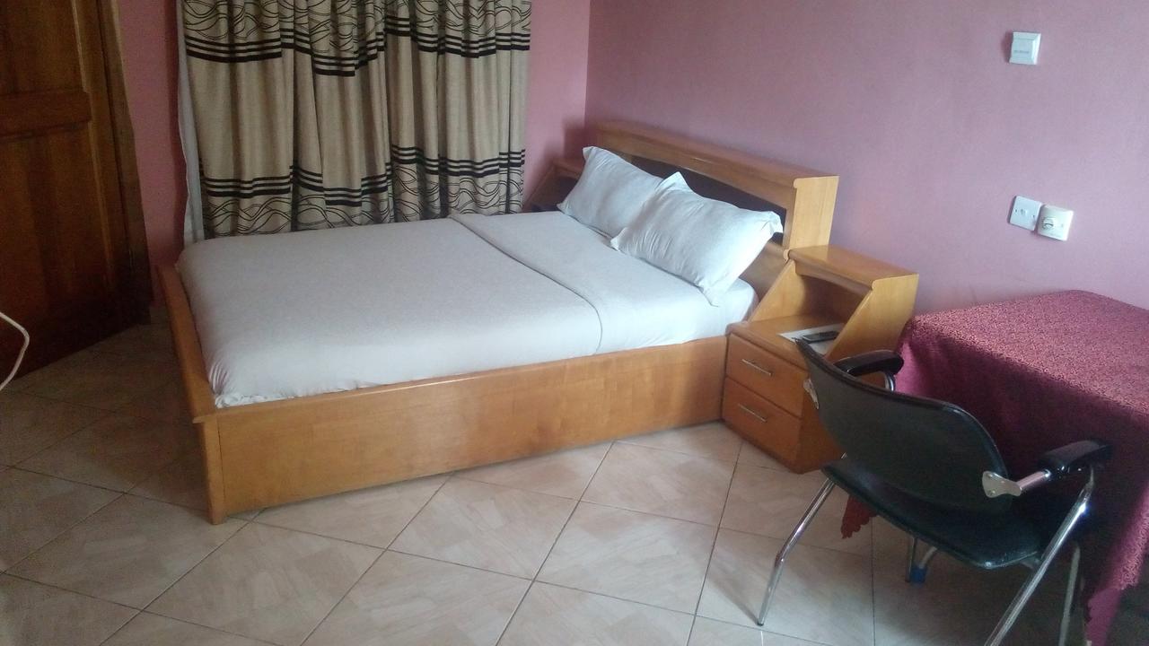 Brookvale Hotel Weija Luaran gambar