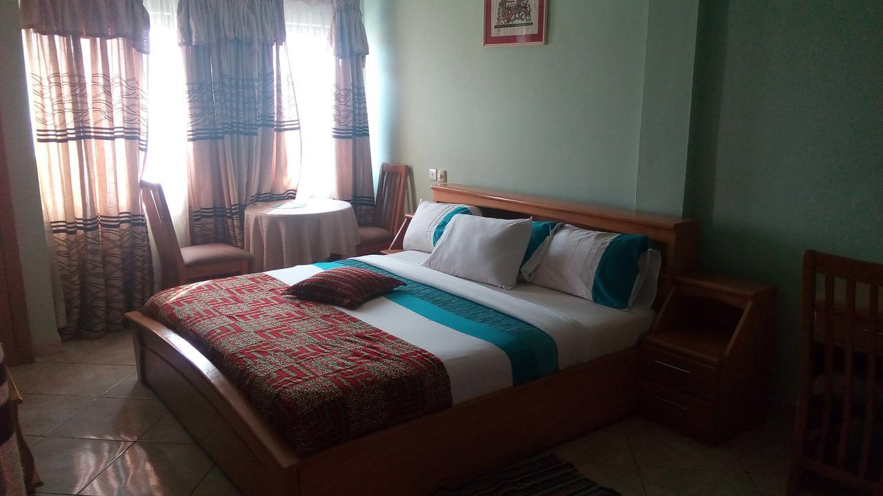Brookvale Hotel Weija Luaran gambar